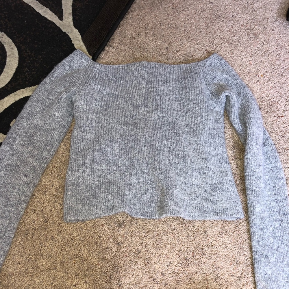 kendal n kylie long sleeve off the shoulder